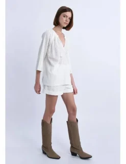 Blusa de manga 3/4 en tejido bordado