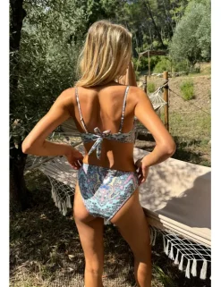 Braguita de bikini con estampado y lazada