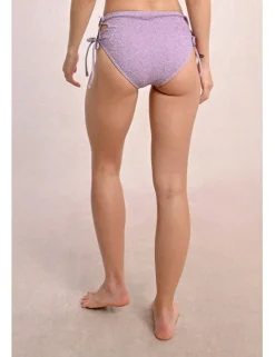 Braguita de bikini con lazada y aberturas