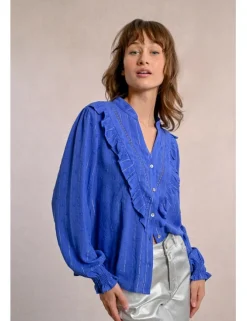 Camisa con volantes y estampado