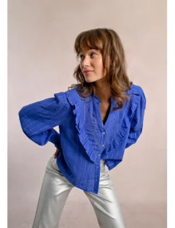 Camisa con volantes y estampado