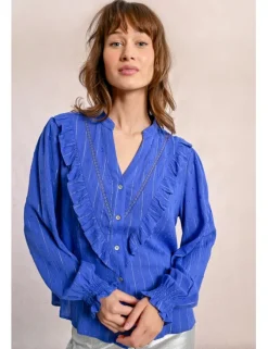 Camisa con volantes y estampado