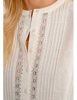 Camisa de manga larga detalles bordados