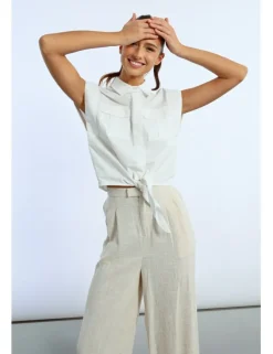 Camisa de manga mariposa con lazada