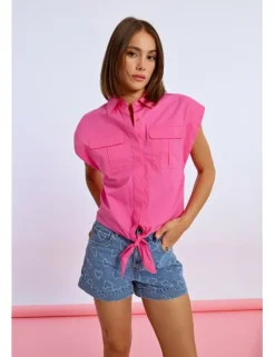 Camisa de manga mariposa con lazada