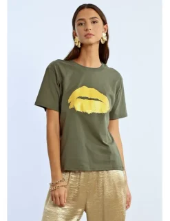 Camiseta de manga corta con estampado frontal