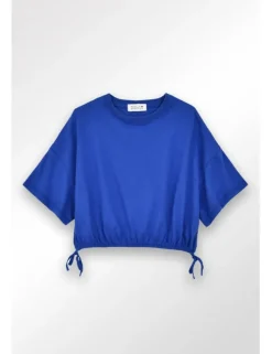Camiseta de manga corta con lazadas en el bajo