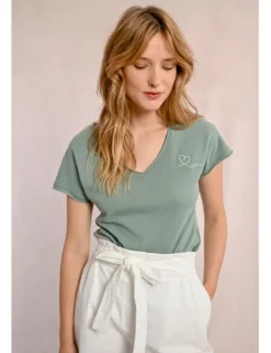 Camiseta de manga corta escote V
