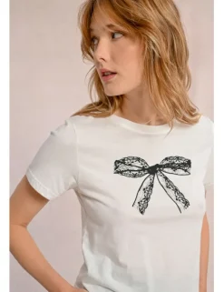 Camiseta de manga corta estampado lazo
