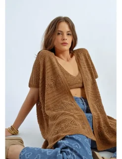 Cárdigan estilo kimono de crochet
