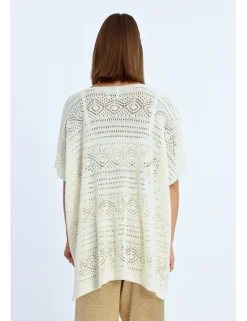 Cárdigan estilo kimono de crochet