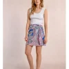 Falda corta con estampado y lazada