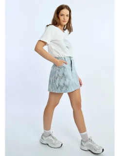 Falda corta vaquera detalle lentejuelas