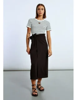 Falda midi con lazada
