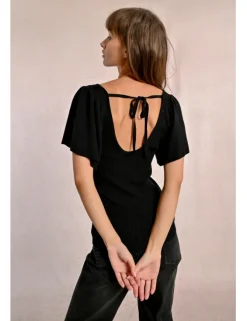 Jersey de manga corta detalle pliegues y lazada