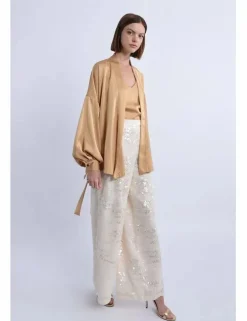 Kimono de manga abullonada en tejido satinado
