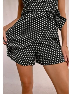 Mono corto con lazada y lunares