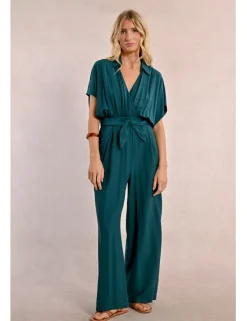 Mono largo con cuello solapa y lazada