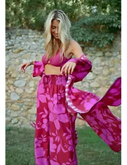 Pantalón largo con estampado y lazada