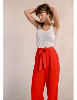 Pantalón largo con lazada y pliegues