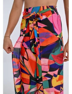 Pantalón largo con lazada y estampado