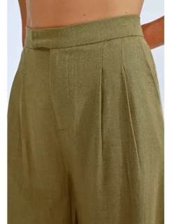 Pantalón largo detalle pliegues