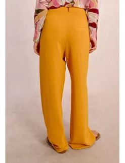 Pantalón largo detalle pliegues