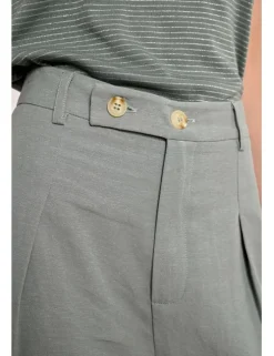 Pantalón largo detalle pliegues