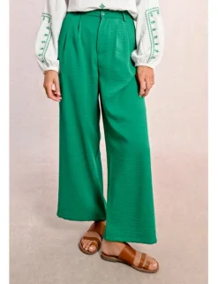 Pantalón largo detalle pliegues