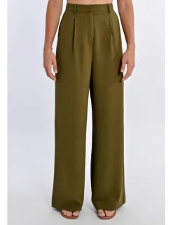 Pantalón largo detalle pliegues