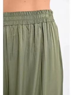 Pantalón largo detalle pliegues