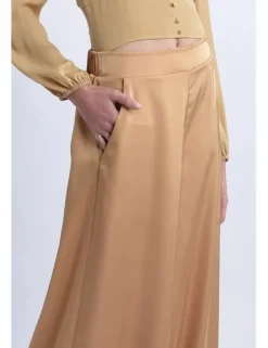 Pantalón largo en tejido satinado