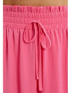 Pantalón largo perneras anchas