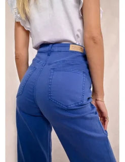 Pantalón largo perneras rectas