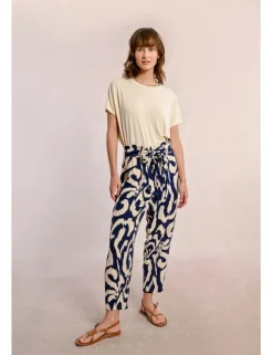 Pantalón tobillero con estampado y lazada