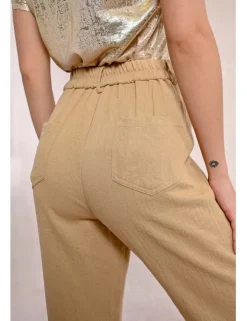 Pantalón tobillero detalle pliegues