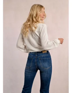 Pantalón vaquero acampanado