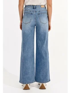Pantalón vaquero perneras anchas