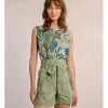 Short corto con estampado y lazada