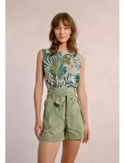 Short corto con estampado y lazada