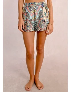 Short corto con estampado y lazada