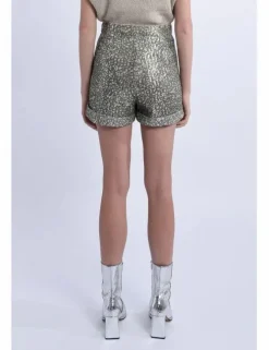 Short corto con estampado y lentejuelas