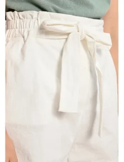 Short corto con lazada