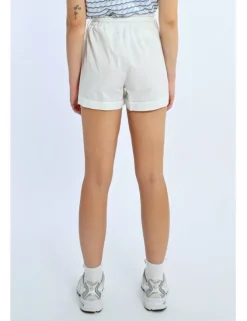 Short corto con lazada