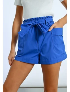 Short corto con lazada