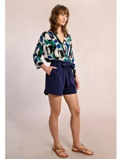 Short corto con lazada