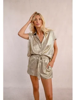 Short corto con lazada metalizado