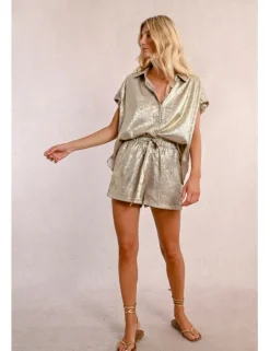 Short corto con lazada metalizado