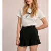 Short corto detalle pliegues