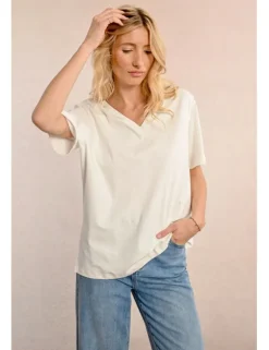 Tee-shirt col V